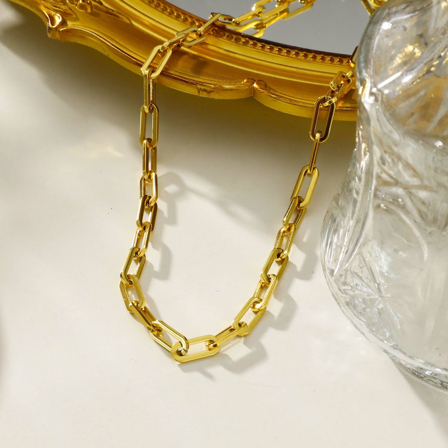 JACINTA 18" Gold: Contemporary Paper Clip Chain Necklace