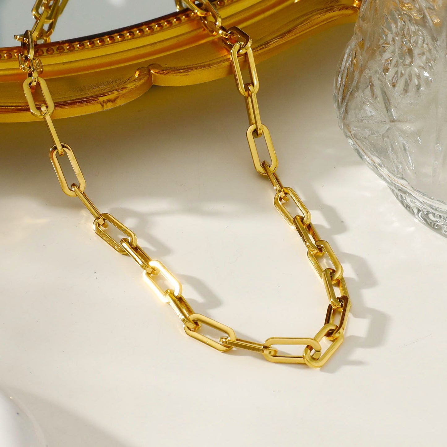 JACINTA 18" Gold: Contemporary Paper Clip Chain Necklace