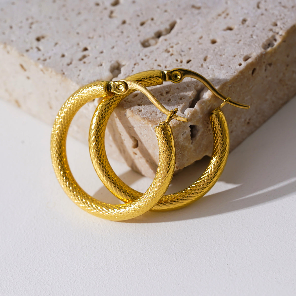 JUNKA Gold: Mid Width Basket Weave Patterned Day-to-Night Hoops