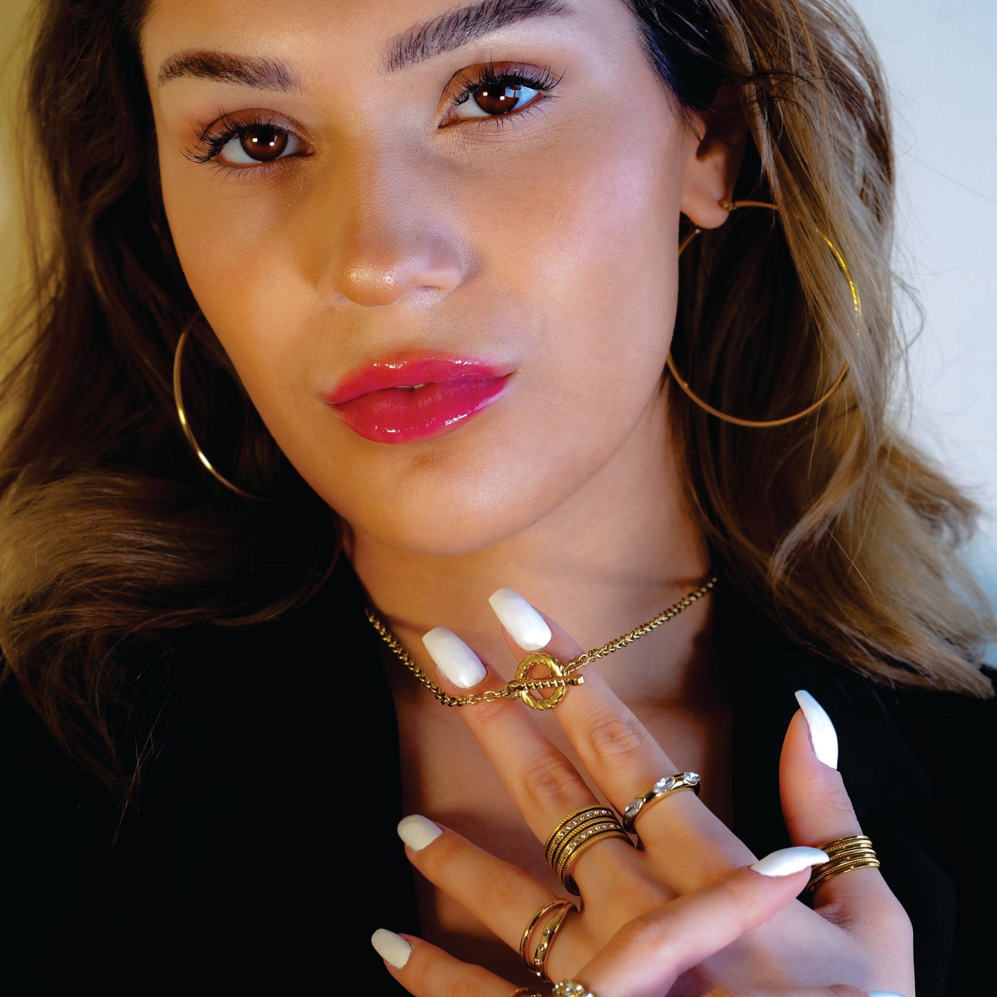 KETCHIGAN Gold: Classic Chain with Textured T-Bar & Ring Pendant Necklace