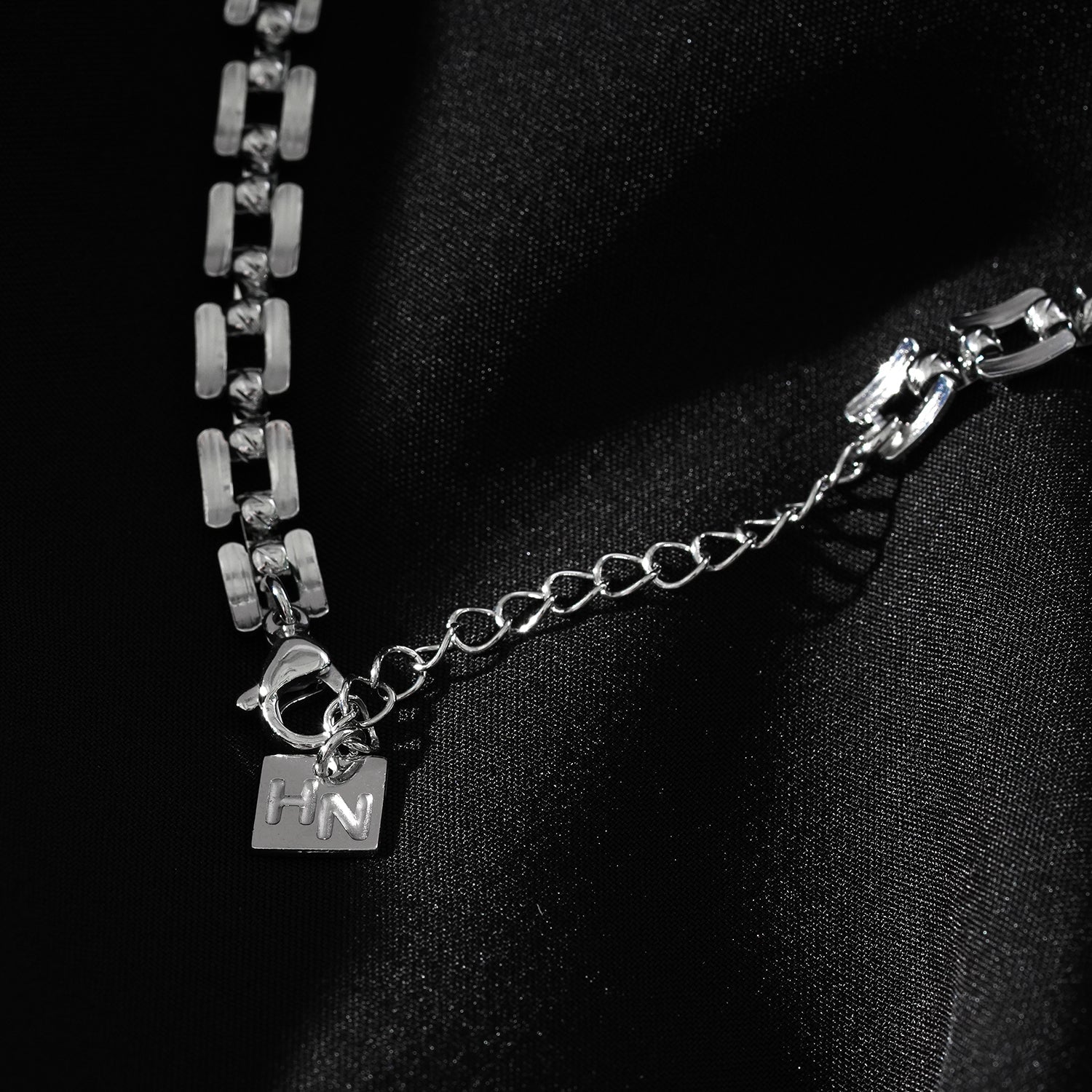 Style KOVVUR: Intricate Twin Chain Necklace in White Gold (Silver Toned)