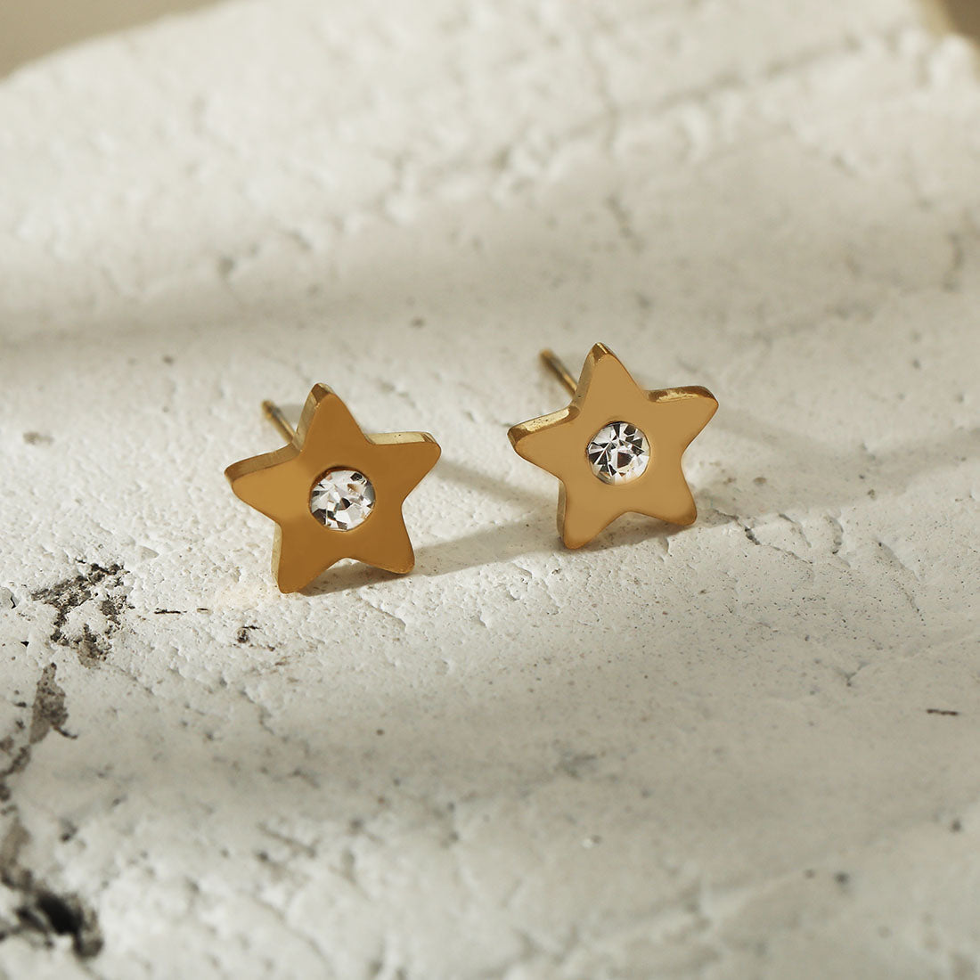 LAYLA Gold: Star Shaped Stud Earrings with a Solitaire Zirconia at Centre