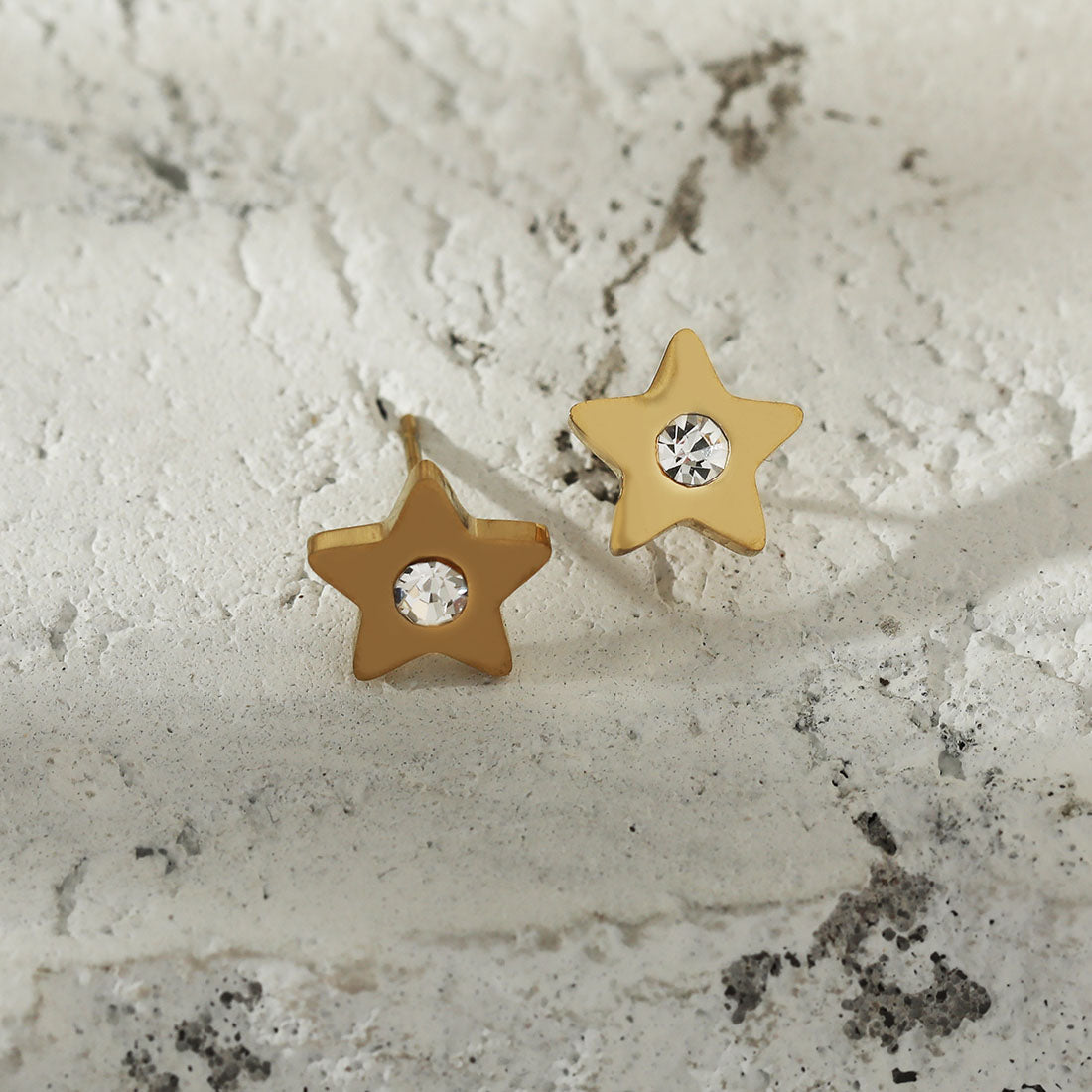 LAYLA Gold: Star Shaped Stud Earrings with a Solitaire Zirconia at Centre