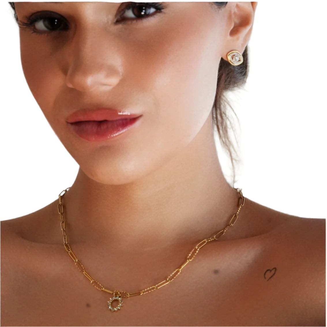 FRETTA: Radiant Star Shaped Pendant Zirconia Paper-Clip Chain Necklace in Gold.