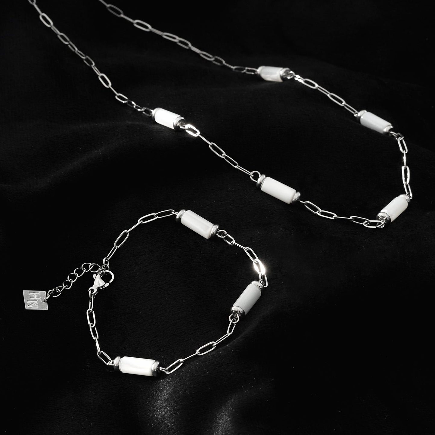 MALIBU: Mix Chain Necklace featuring Natural Shell & White Gold (Silver Toned) Metal