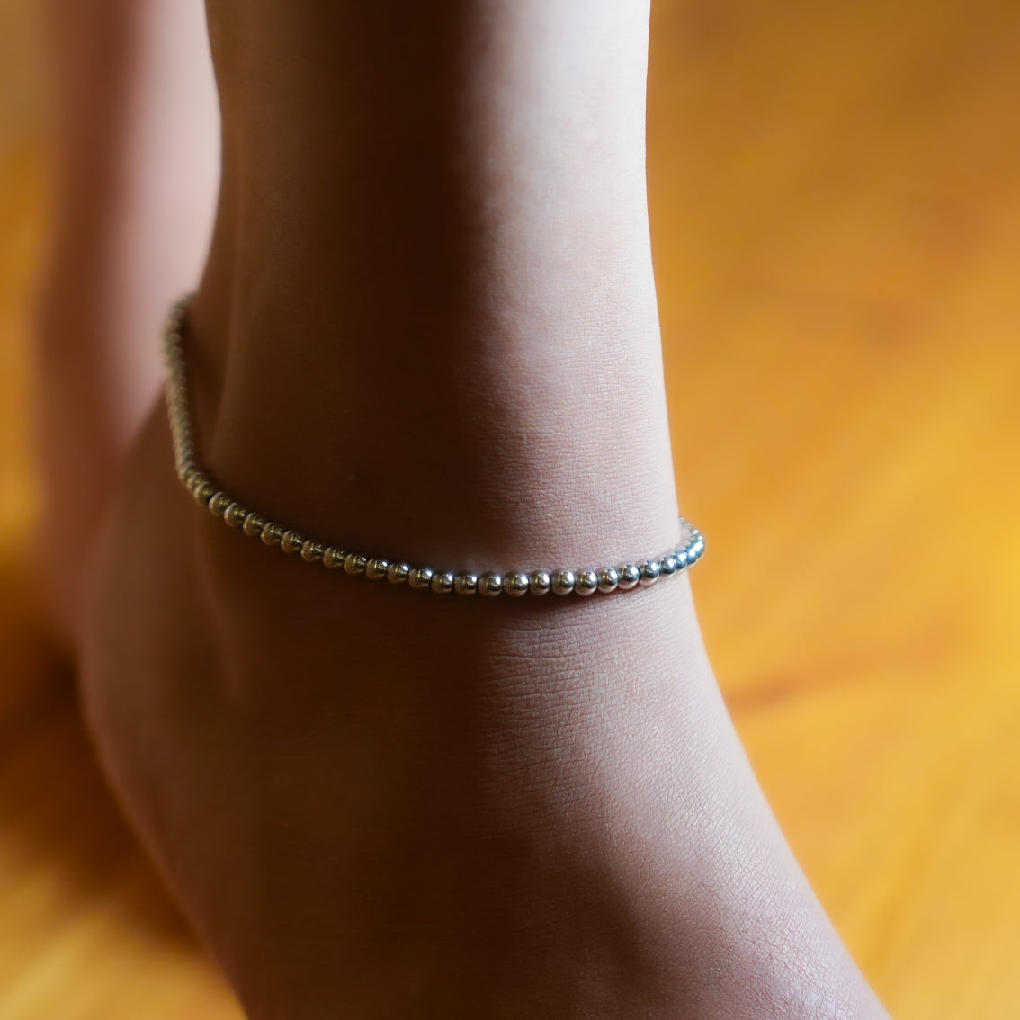 Style MANAMI LG 6494S: Ball-Beads Contemporary Chain Silver Anklet.