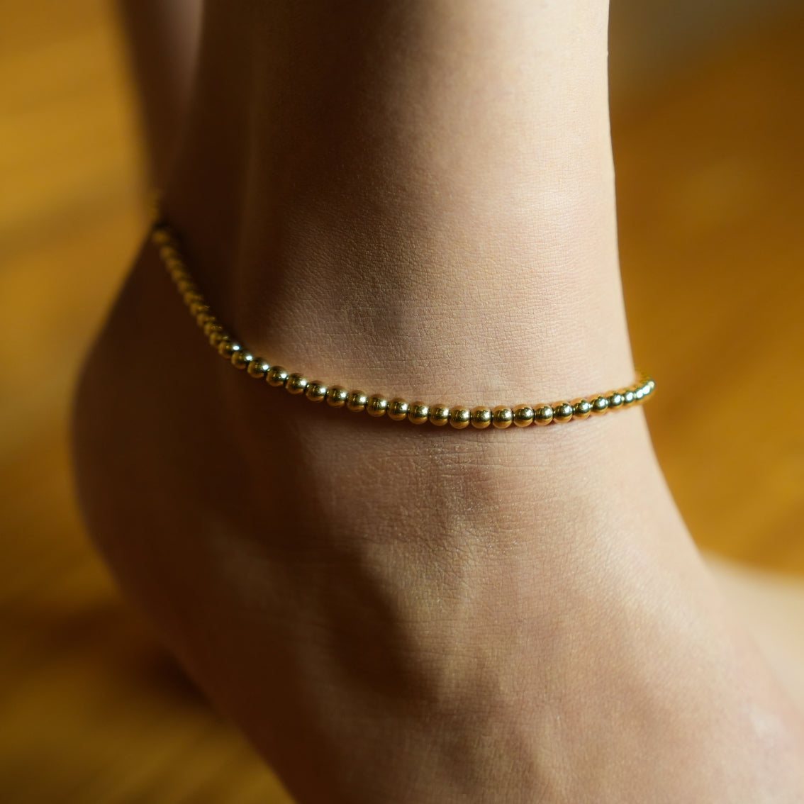 Style MANAMI LG 7750G: Ball-Beads Contemporary Chain Gold Anklet.