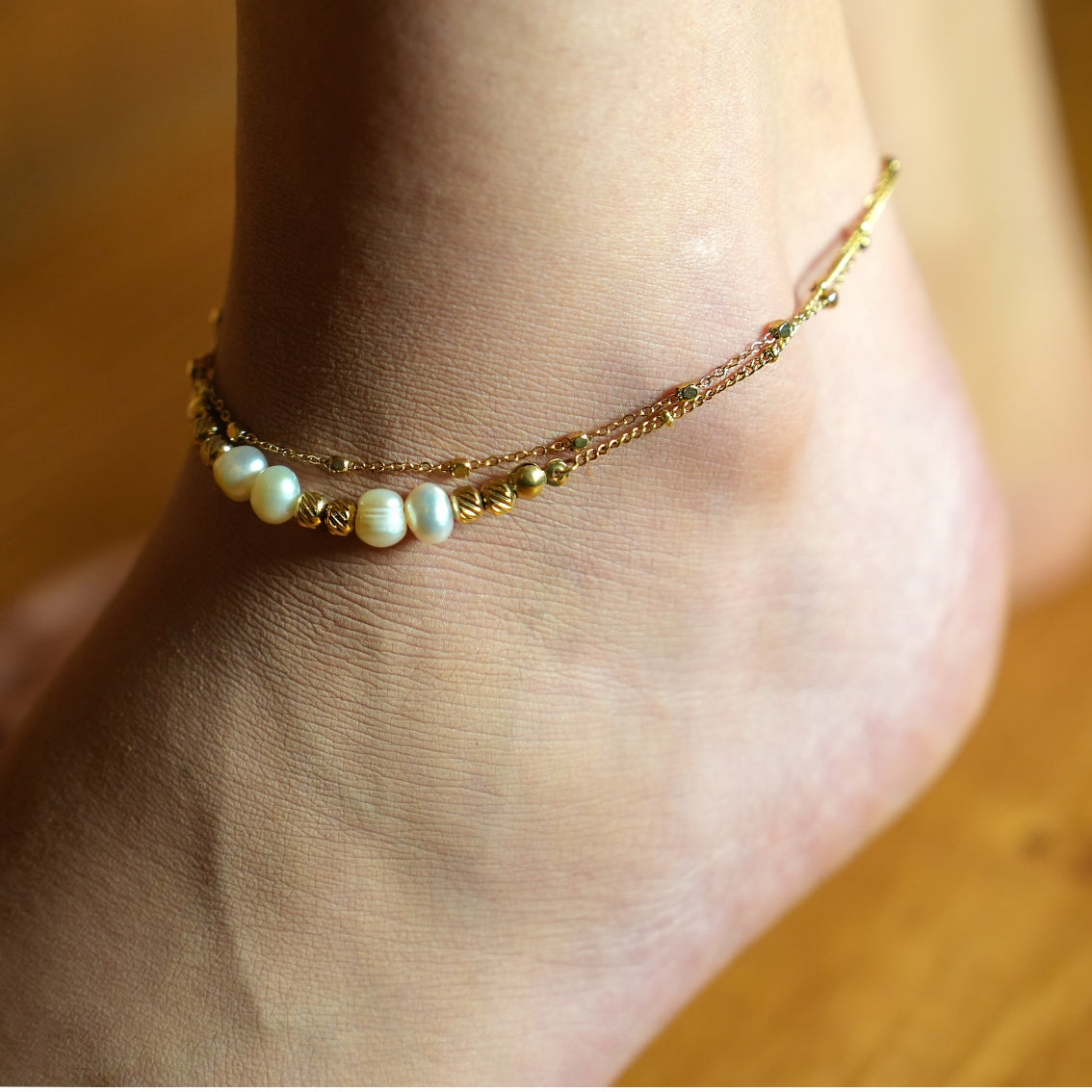 MARENTA LG: Gilded Harmony Chain Anklet with Gold Beads and Freshwater Pearls