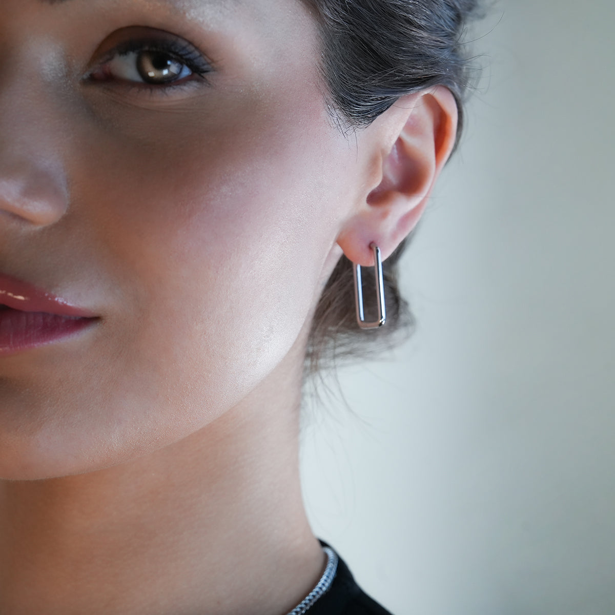 MAZUNTA Silver (White Gold): Rentangle Shaped Hoops - A Bold Twist on Classic Elegance