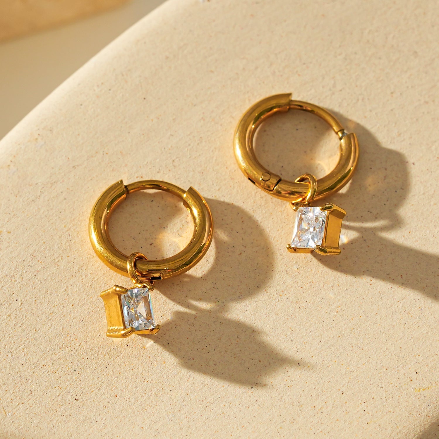 Style MORANDI Gold: Vintage Inspired Hoops with Removable Moissanite Charms