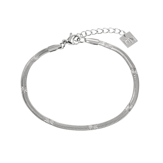 MUKER Silver (White Gold): Star Embossed Snake Skin Textured Chain Bracelet