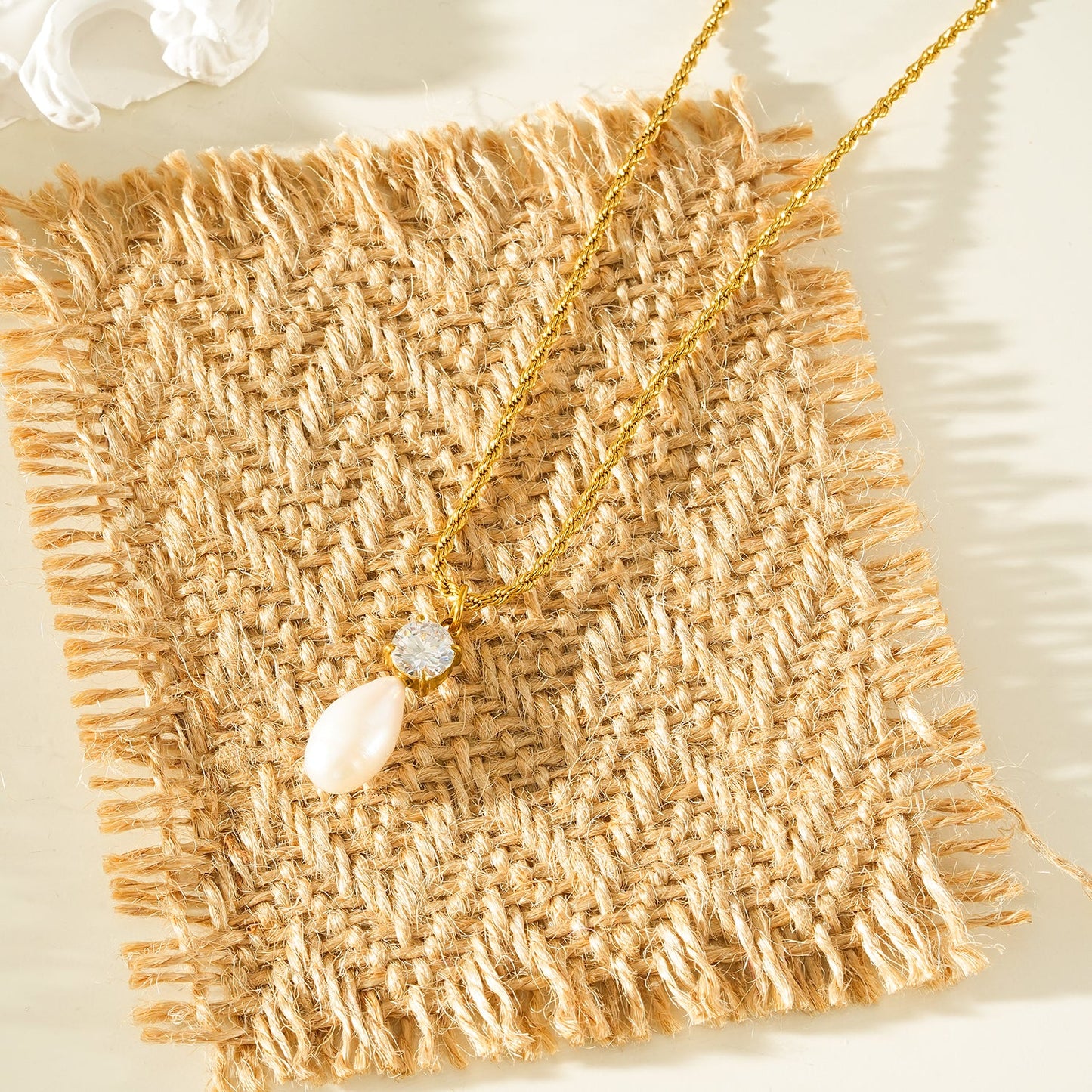 ORSOLIA Gold: Vintage Rope Chain Necklace with Freshwater Pearl & Solitaire Zirconia Charm