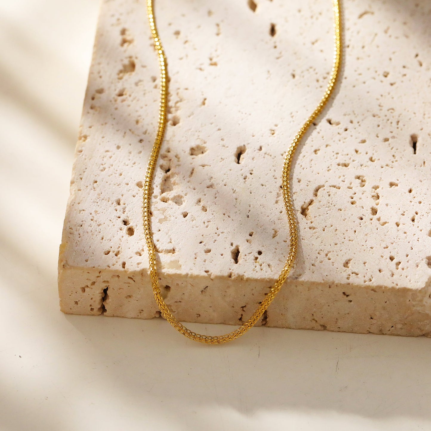 JOSEFA Gold: Mini Textured Dainty Gold Chain