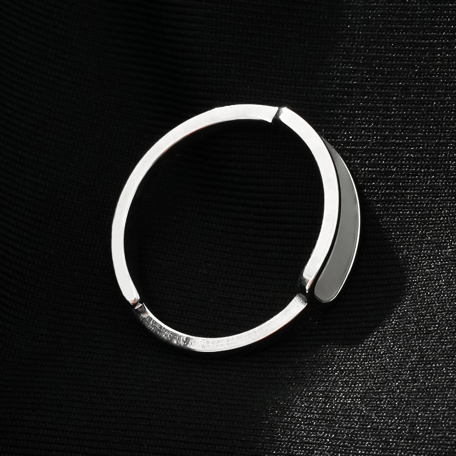 PEILLON White Gold (Silver Toned): Modern Minimalist Natural Shell Band Inset Ring