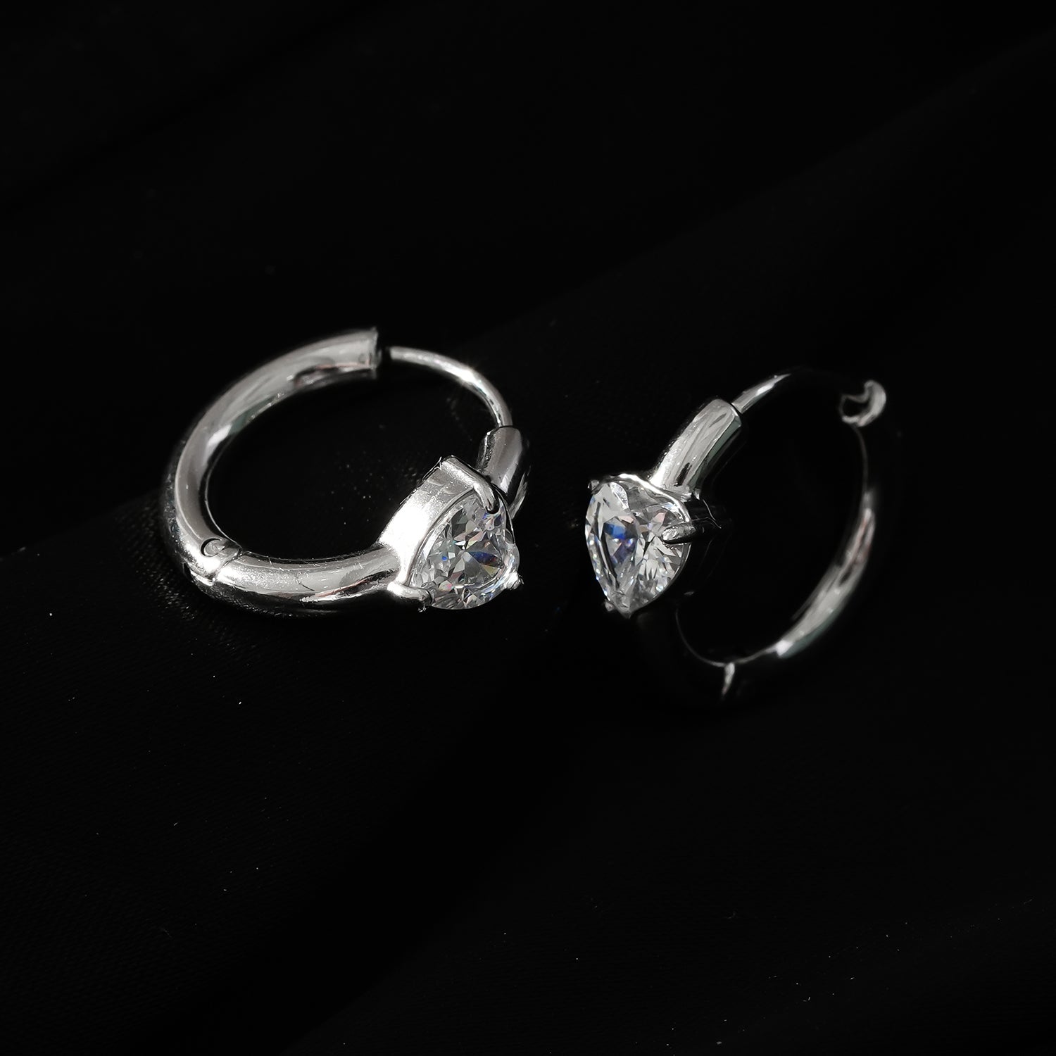 Style PELLE White Gold (Silver Toned) : Mini Hoop Gold Earrings with Heart Shaped Moissanite