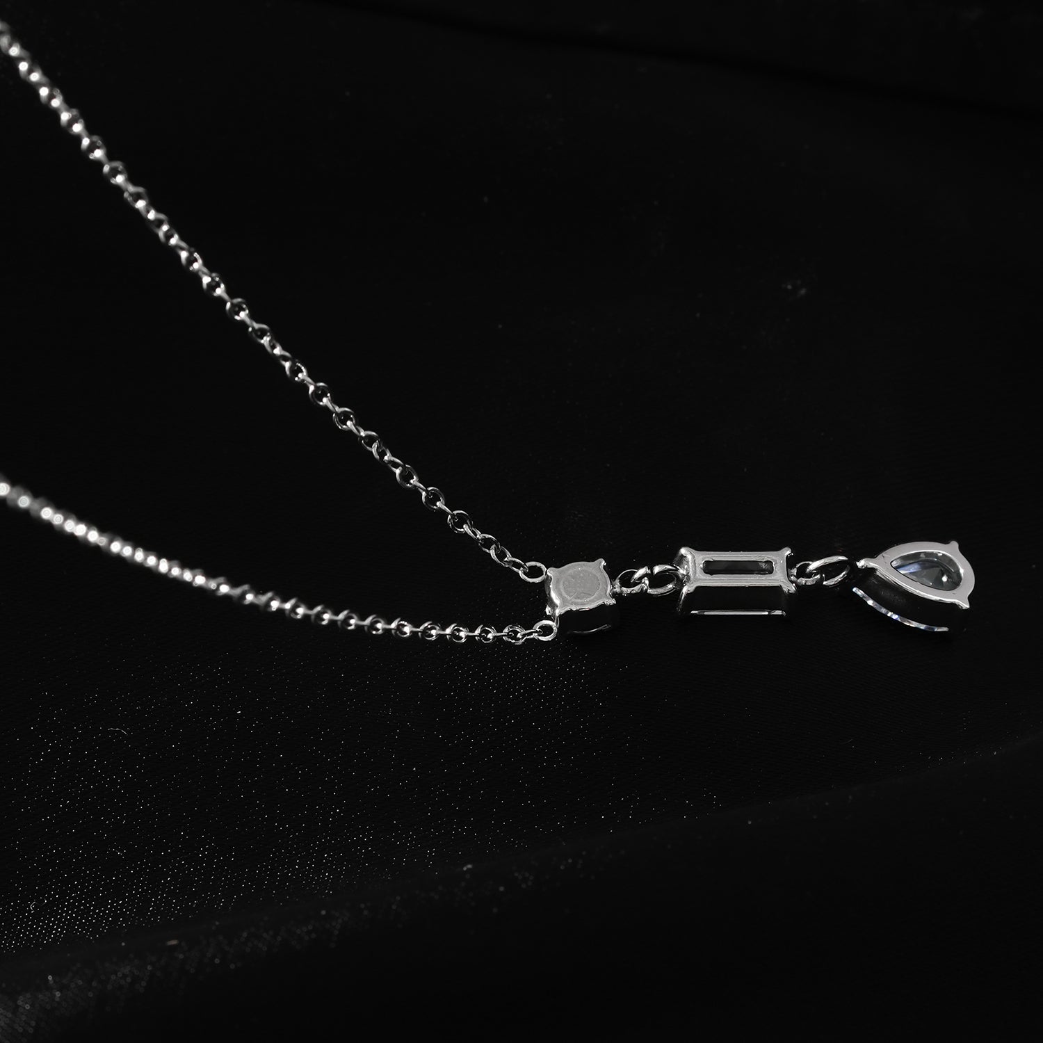 Style ROCHINA Silver:  A Trio of Zirconia Charms Pendant Chain Necklace