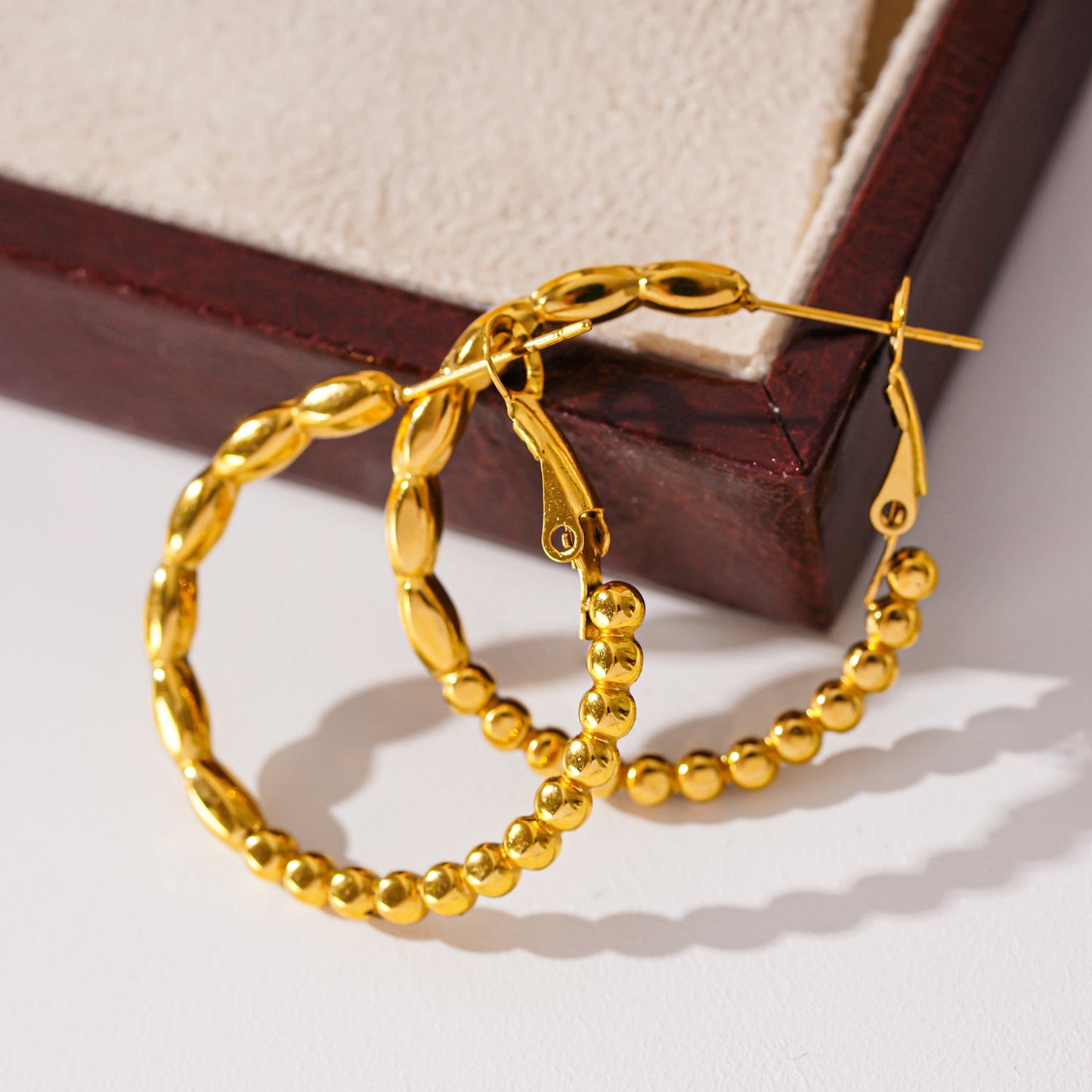 Style SAOREI 6562: Dual Beaded Hoop Earrings.