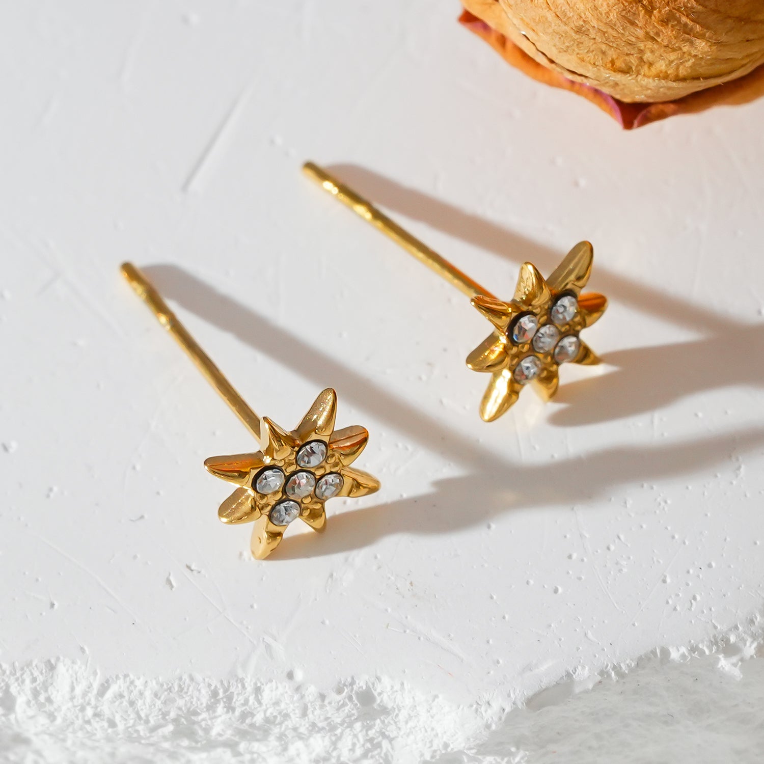 Style SARENBE: 'Star Bright' Stud Earrings Gold