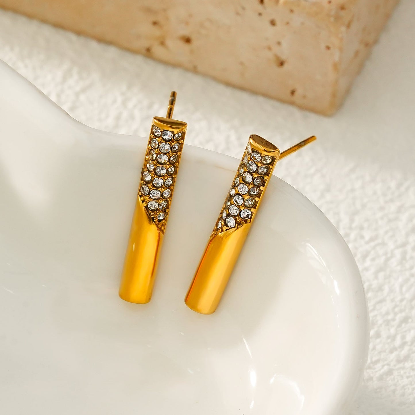 VOLTAMI Gold: Minimalist Pavé Zirconia Embedded Bar Stud Earrings