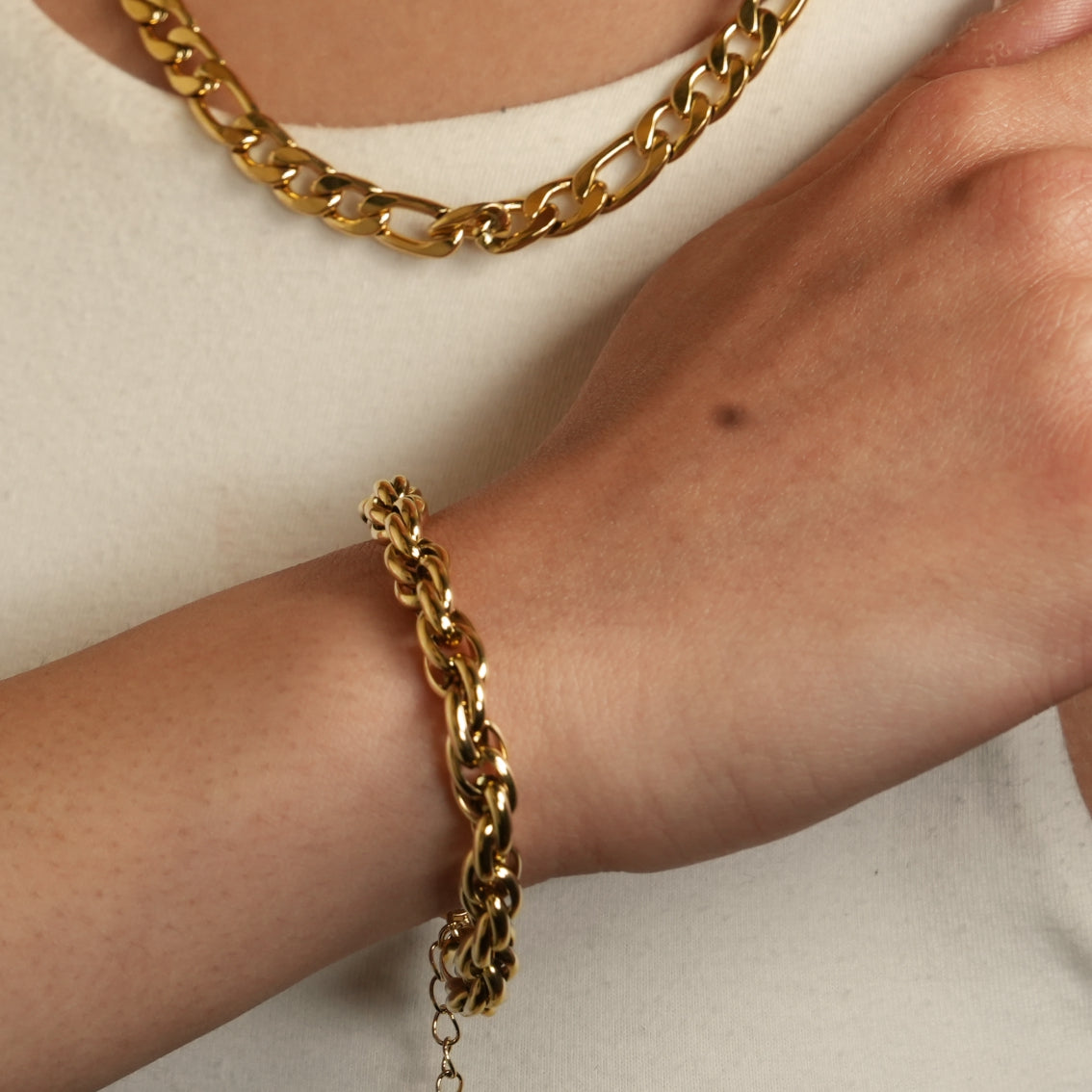 WANDSWORTH Gold: Interwoven Chain Bracelet | Modern Statement Link Bracelet