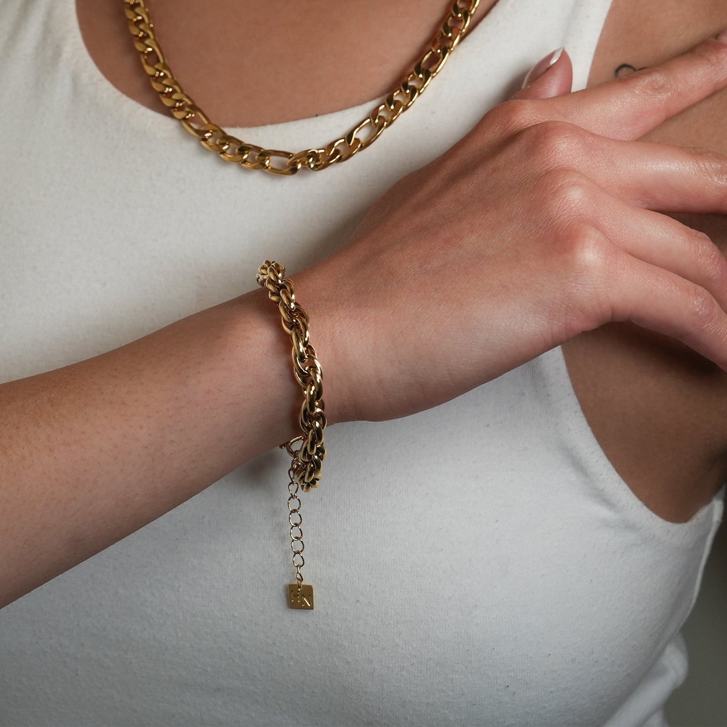 WANDSWORTH Gold: Interwoven Chain Bracelet | Modern Statement Link Bracelet