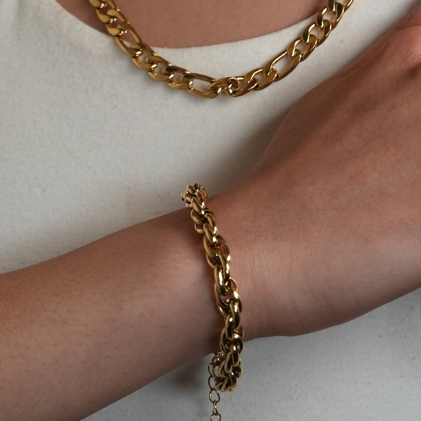 WANDSWORTH Gold: Interwoven Chain Bracelet | Modern Statement Link Bracelet