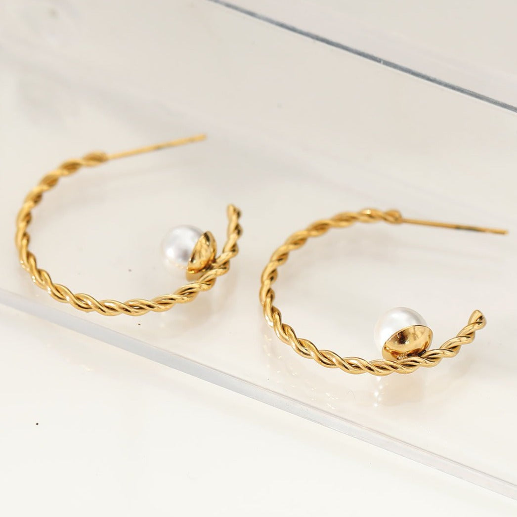 ARIANA21063_earrings | hackney-nine | hackneynine | necklace | hoops | bracelets | earrings | charms | studs_earrings | jewellery | jewellery-store | shop-jewelry | gold-jewellery | dressy_jewellery | classy_ jewellery | on_trend_jewellery | fashion_ jewellery | cool_jewellery | affordable_jewellery | designer_jewellery | vintage_jewellery | heart_jewellery | gifts-for-her | gifts-for-mum | gifts-for-girls | gifts-for-female |natural-pearl