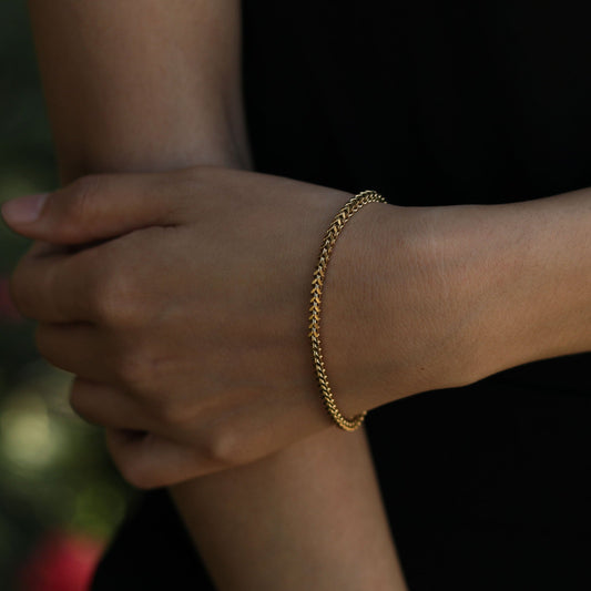 hackney-nine | hackneynine | bracelet | bracelet-chain | jewellery-store | shop-jewelry | gold-jewellery | dressy_jewellery | classy_ jewellery | on_trend_jewellery | fashion_ jewellery | cool_jewellery | affordable_jewellery | designer_jewellery | vintage_jeweler | gifts-for-her | gifts-for-mum | gifts-for-girls | gifts-for-females