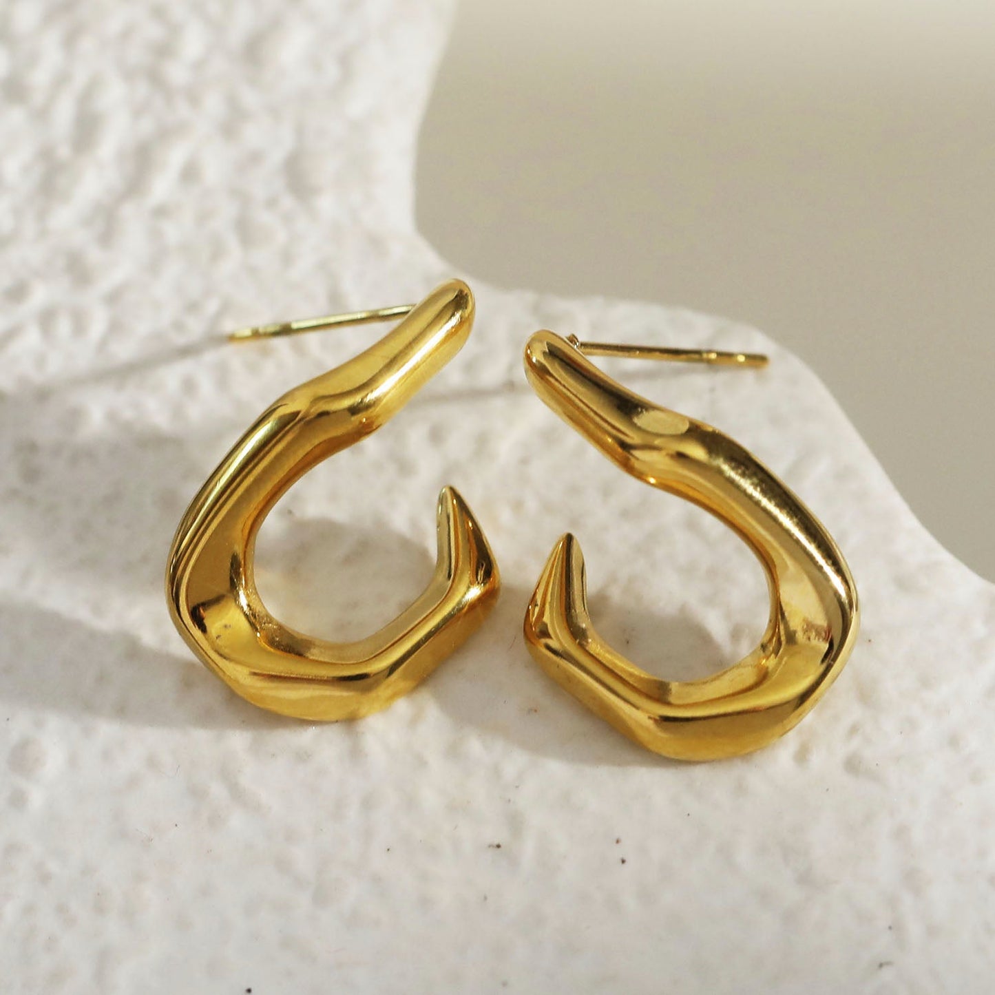 CAGLIO Abstract Shaped Hoop Earrings in Gold