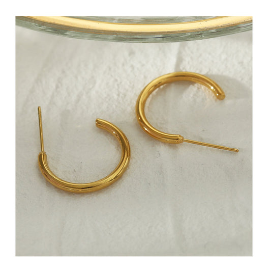 hackney_nine | hackneynine | FLORA21281 | affordable_jewelry | dainty_jewelry | stainless_steel_jewelry | 18K_gold_jewelry | gold_dipped_jewelry | gold-jewelry | hoops_earrings | classic_hoops | gold_hoops