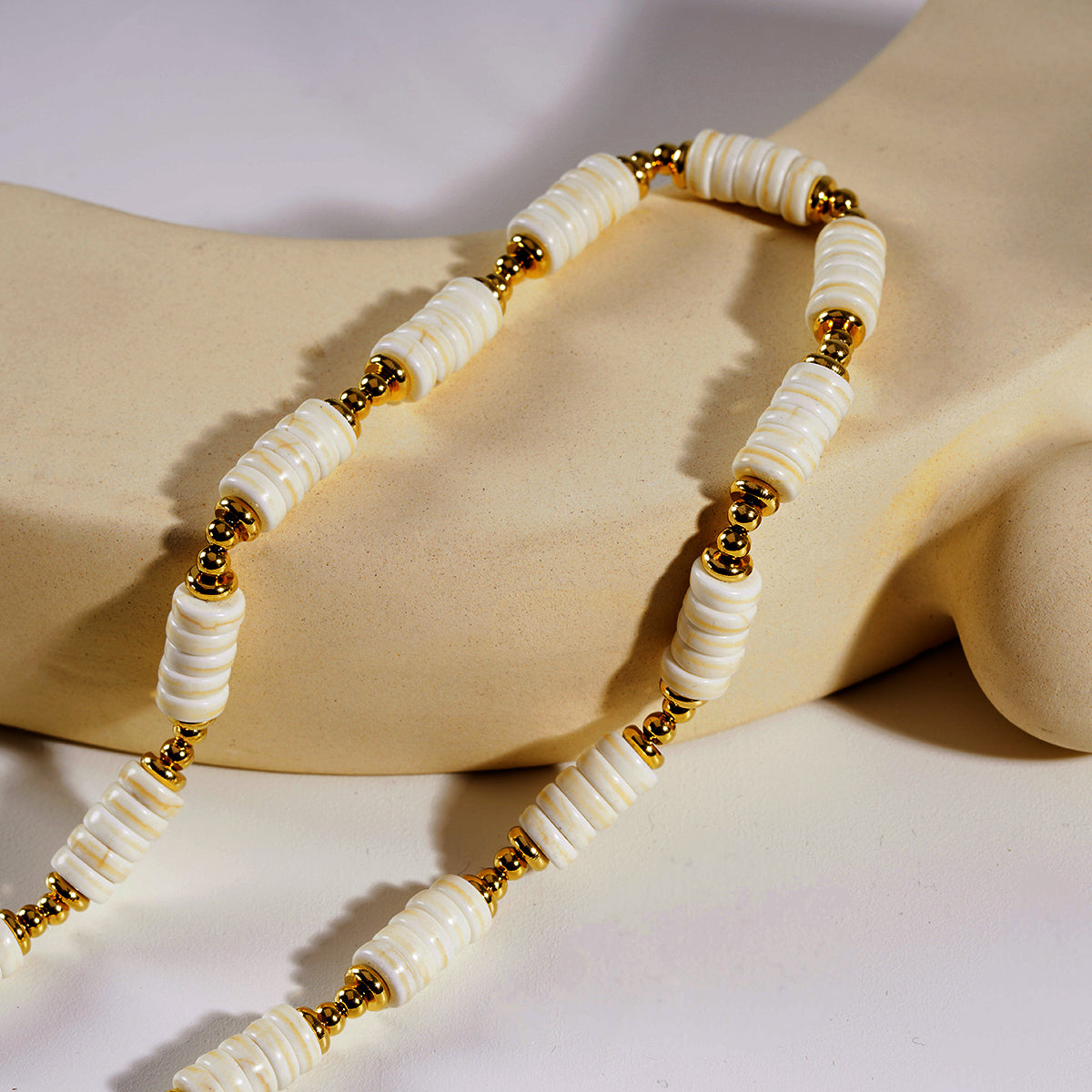 Style LULAMA 9287: White Turquoise Stone & Gold Beaded Modern Boho Chain Necklace.