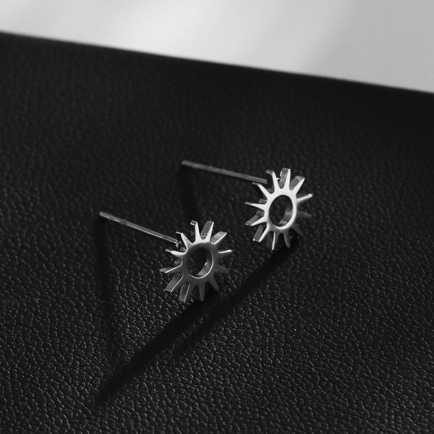 Style EDLA 122220S: 'Starry Night' Stud Earrings Silver.