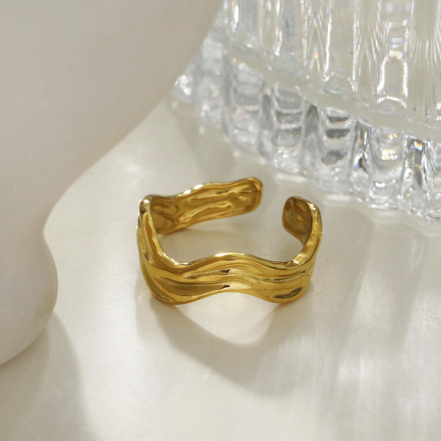 KALIA Wavy Shaped Textured Ring