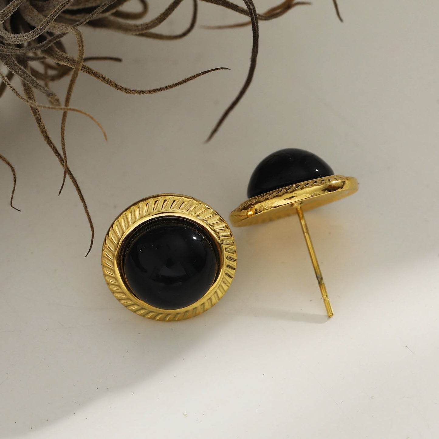 CYNTHIA Elegant Natural Stone Black Classic Stud Earrings