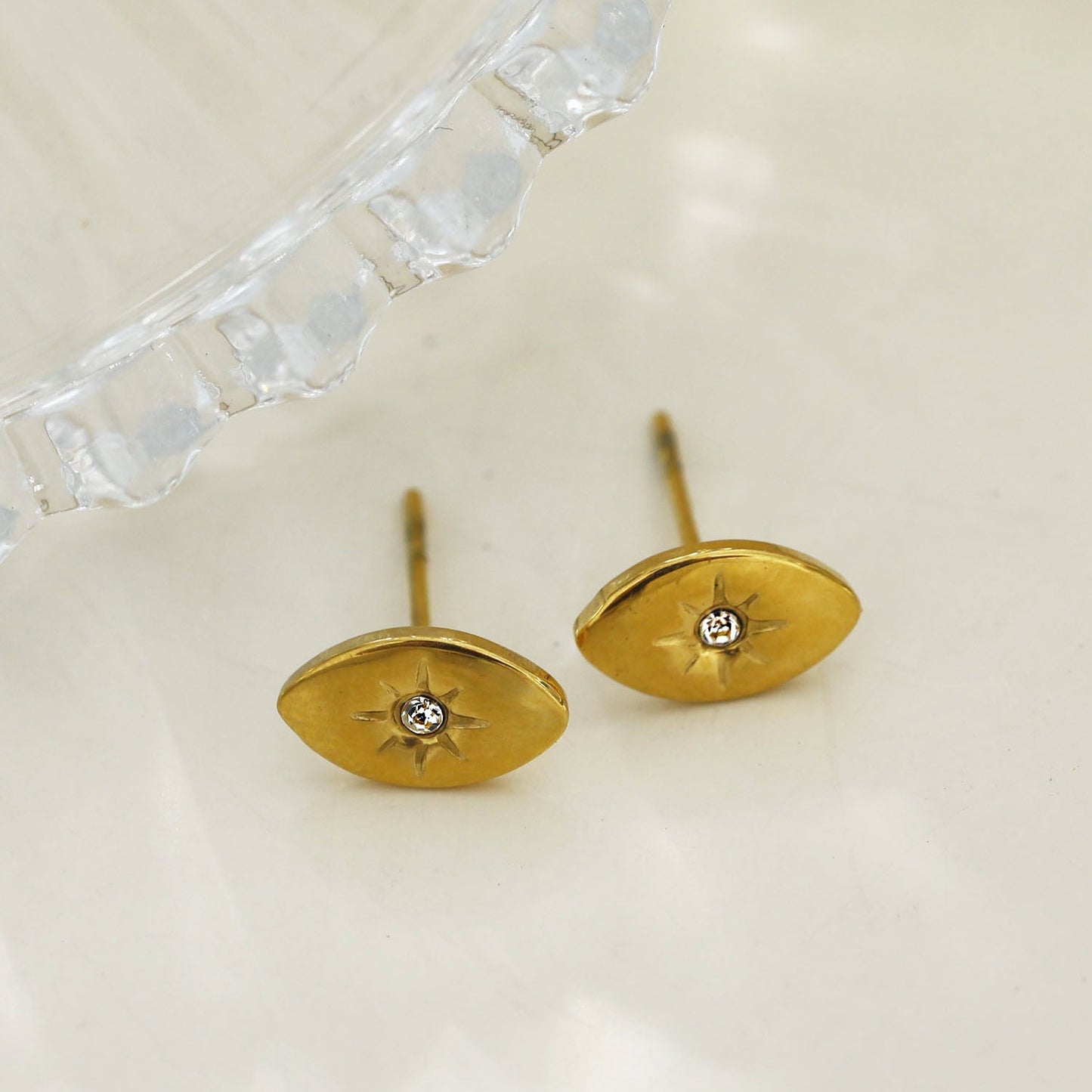 TINDRA Oval Shaped Gold Stud Earrings Featuring a Solitaire Zirconia