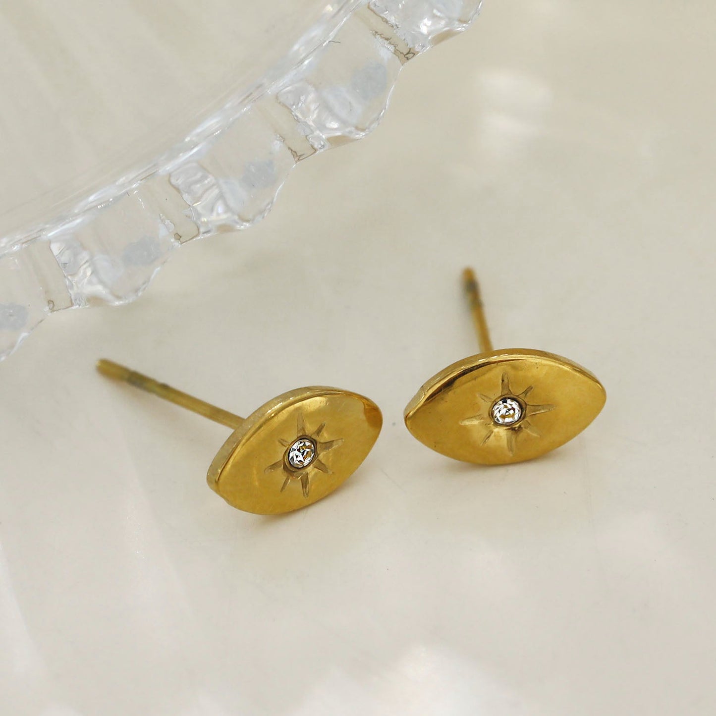 TINDRA Oval Shaped Gold Stud Earrings Featuring a Solitaire Zirconia