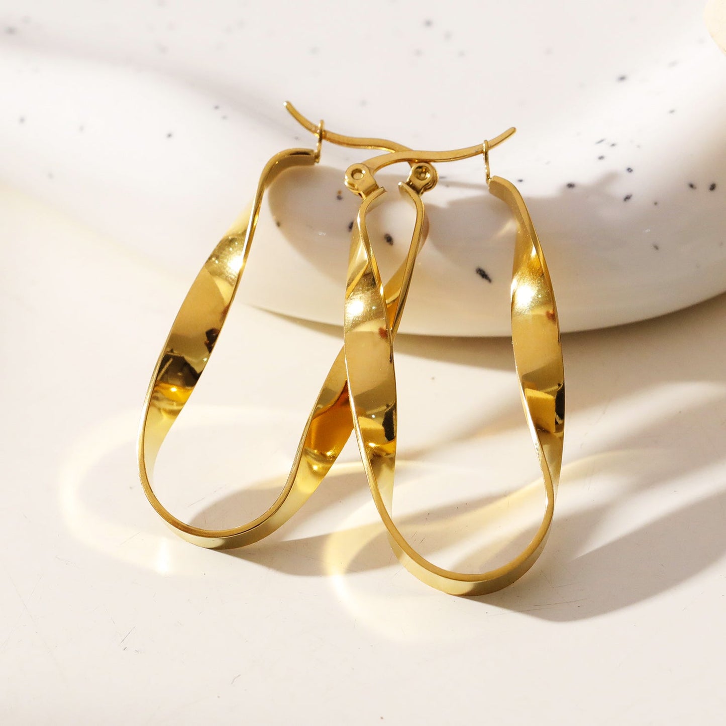 GISELA Twisted Abstract Oblong Semi-Statement Hoop Earrings