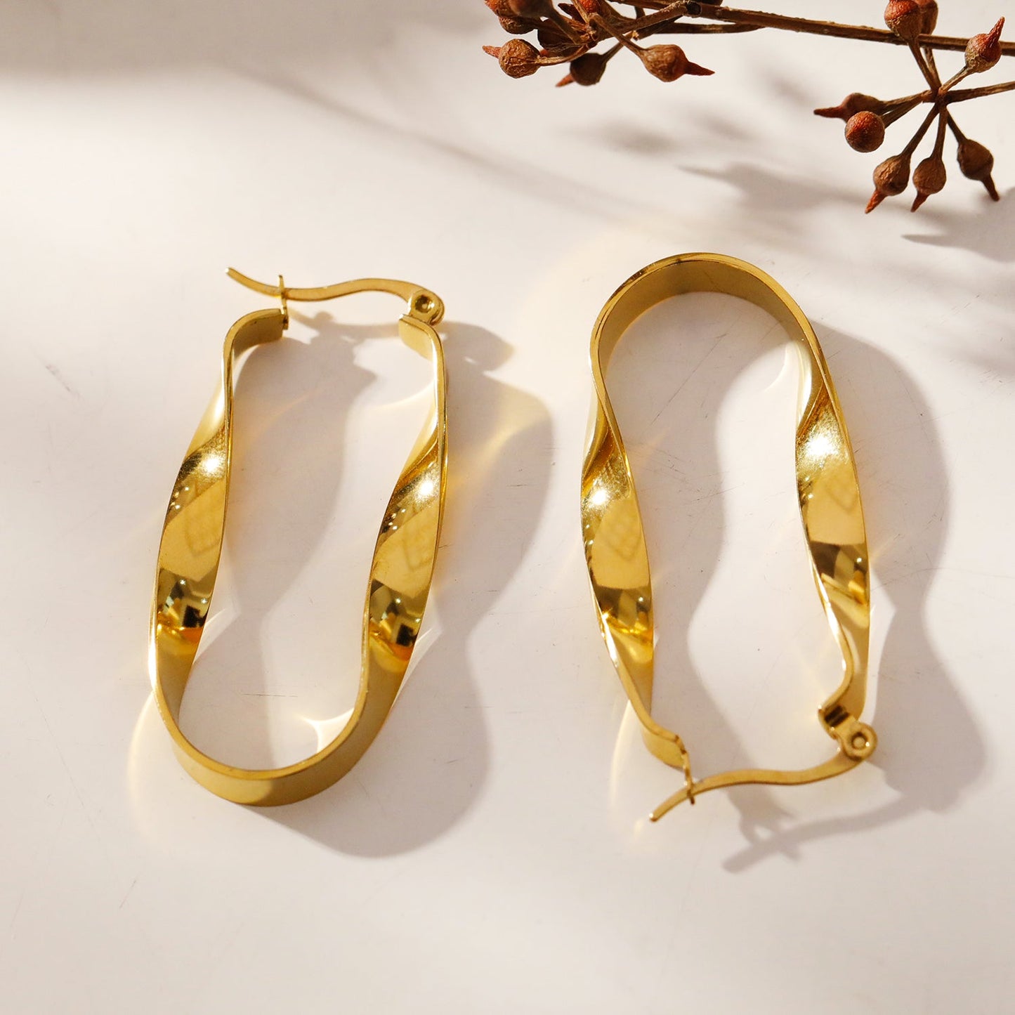 GISELA Twisted Abstract Oblong Semi-Statement Hoop Earrings