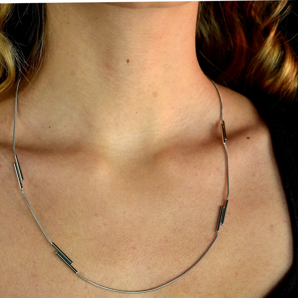 PEDRINA Duo Stick Detail Silver Chain Necklace