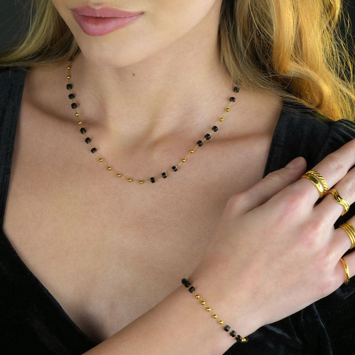 Style: ROSARIO 22108 Black Onyx and Gold Beaded Chain Bracelet.